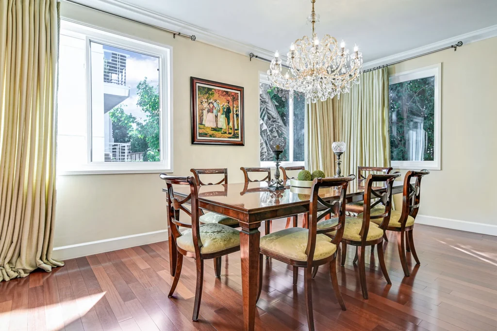 Real estate photography - dinning area