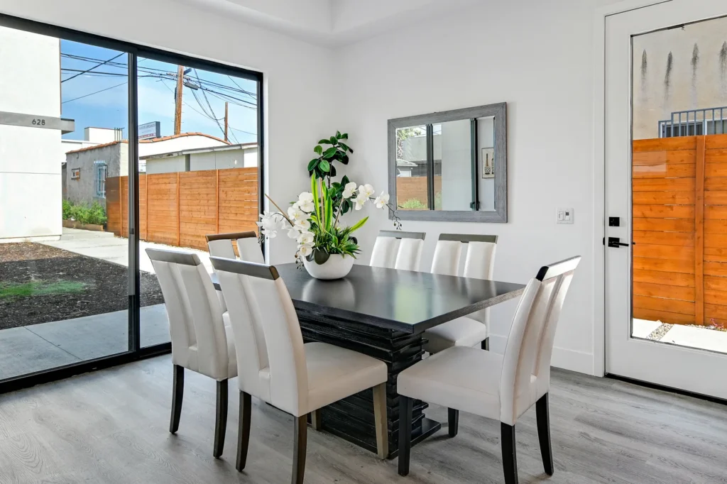 Real estate photography — dinning room