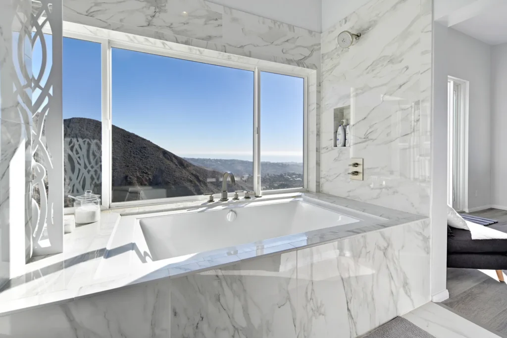 Real estate photography - master bathroom, tub