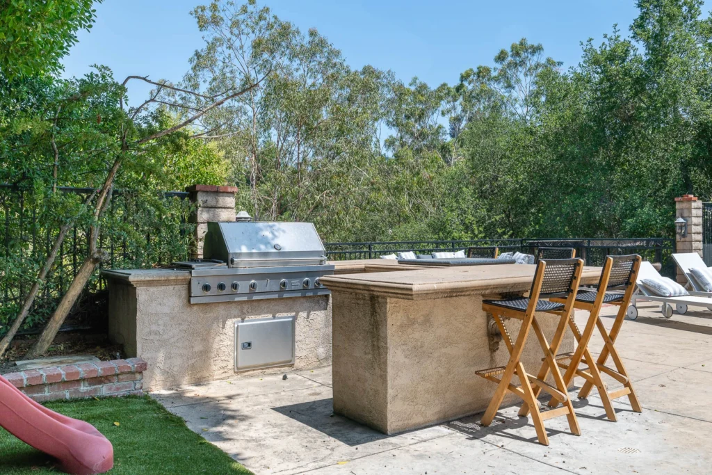 HDR real estate photography — backyard bbq