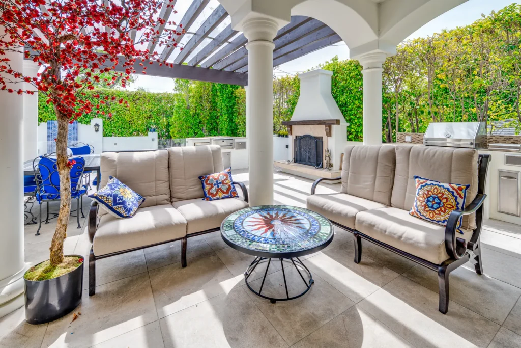 HDR real estate photography — backyard patio