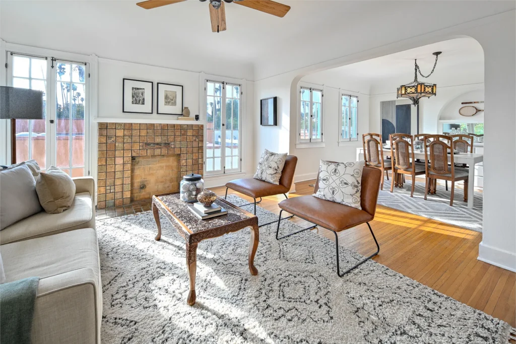 Real estate photography - Living room, Dinning room