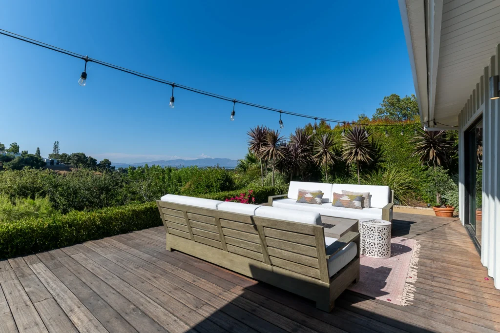 HDR real estate photography - exterior space, patio
