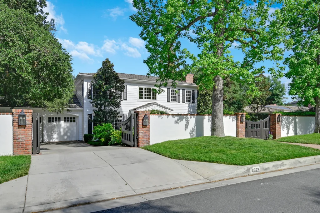 HDR real estate photography - Exterior view of the house