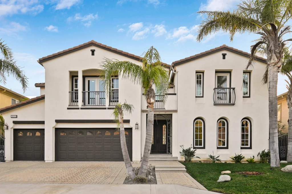 Real estate photography — exterior of residential property